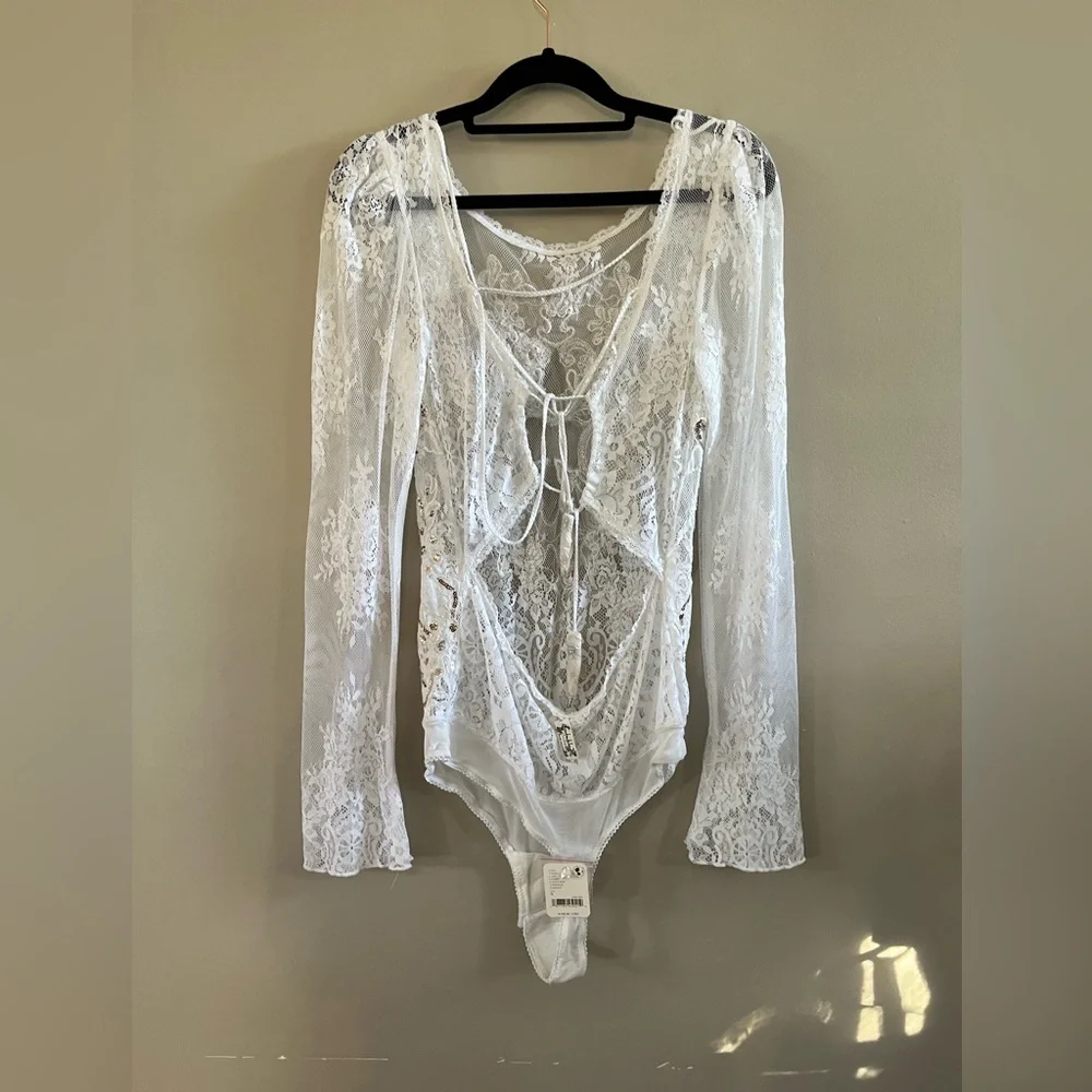 Free People - Intimately  - Ready to Party Lace Bodysuit White Long Sleeve Small